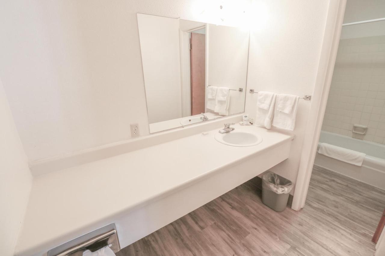 Deer Lodge Motel Sundance Εξωτερικό φωτογραφία
