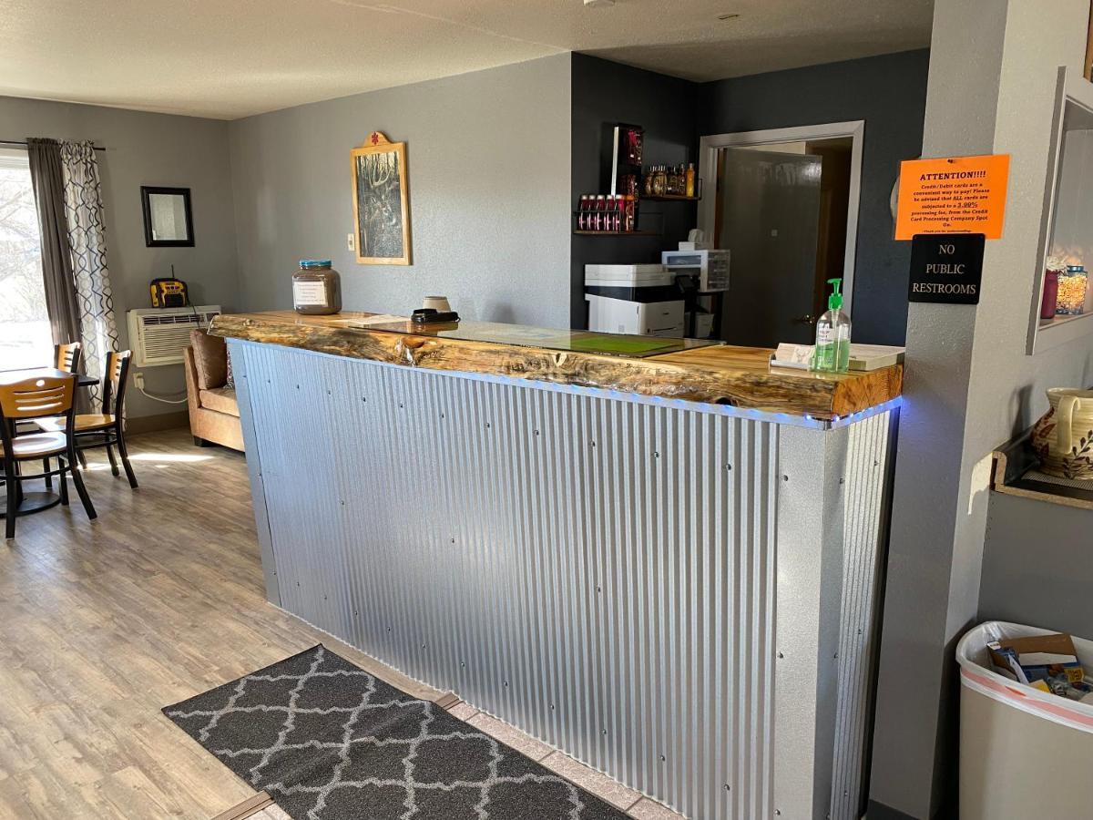 Deer Lodge Motel Sundance Εξωτερικό φωτογραφία