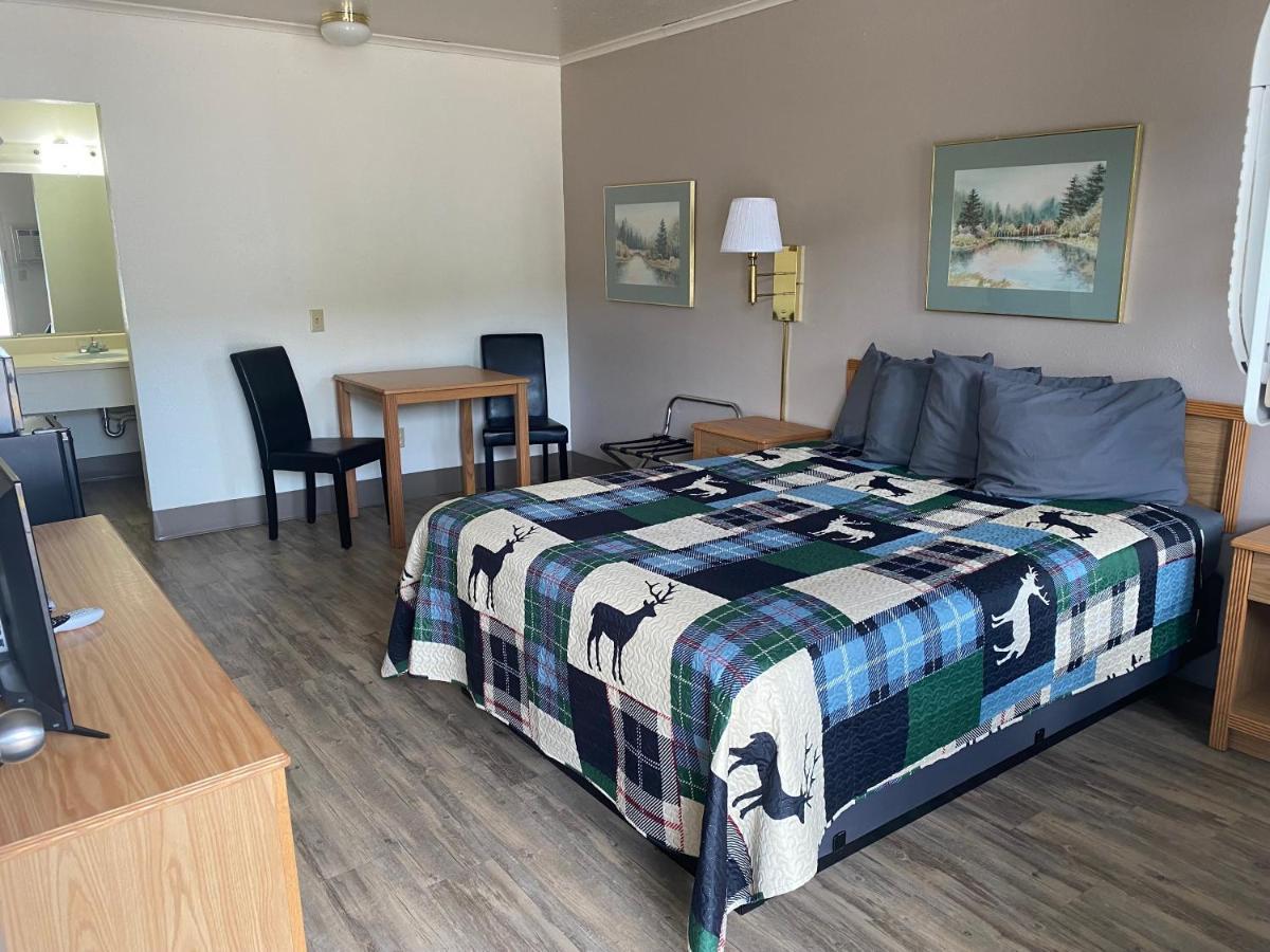 Deer Lodge Motel Sundance Εξωτερικό φωτογραφία