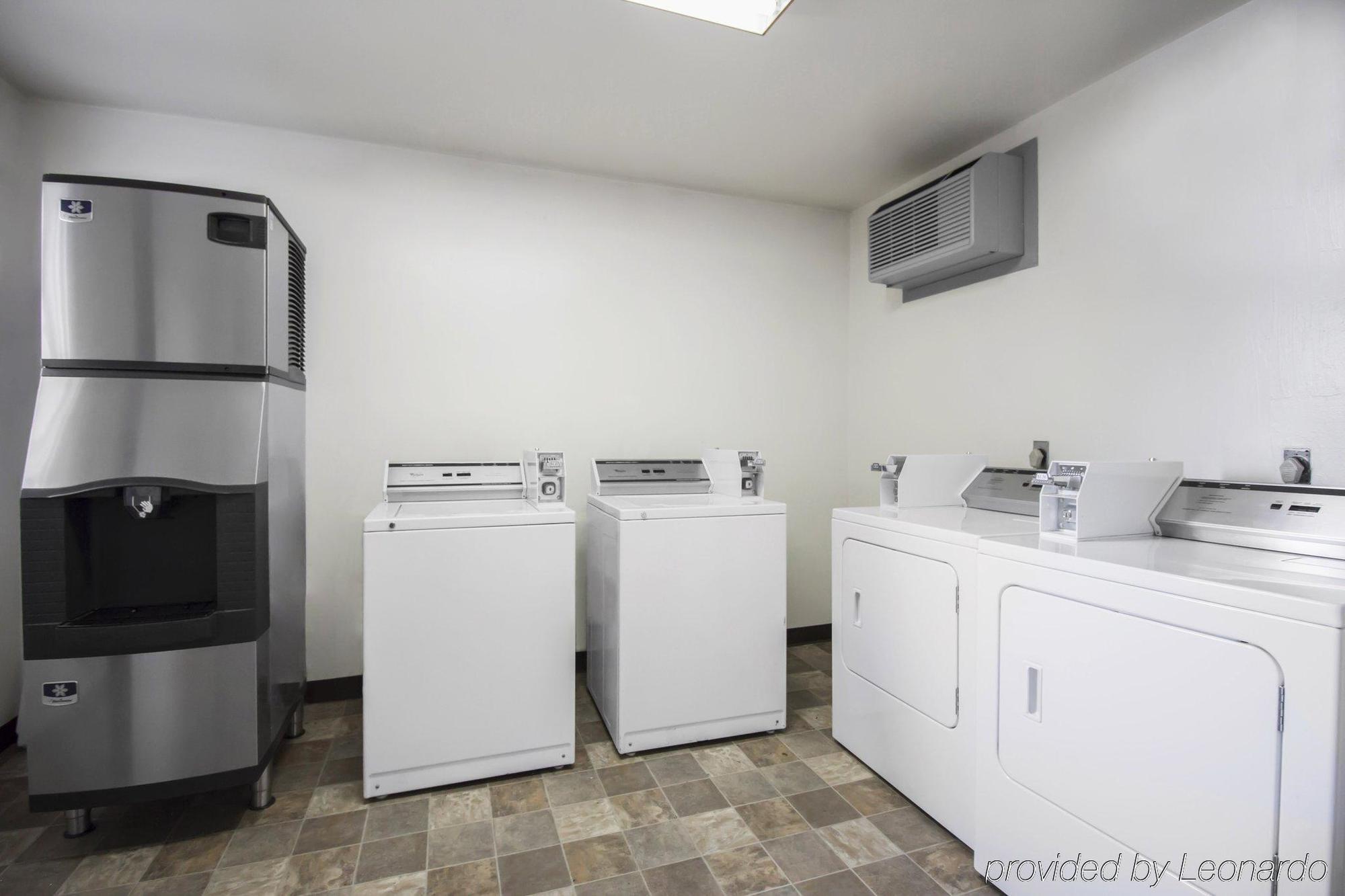 Deer Lodge Motel Sundance Εξωτερικό φωτογραφία