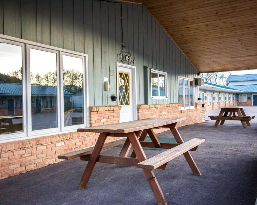 Deer Lodge Motel Sundance Ανέσεις φωτογραφία